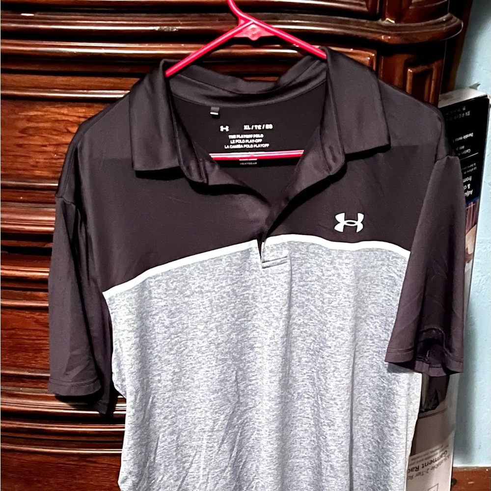 Mens XL Under Armour Men's playoff Polo Golf Shirt in Black and Gray